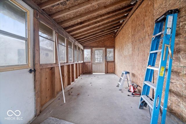 345 S Railroad Street, Atlanta, IN 46031