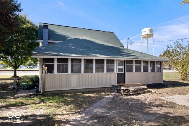 345 S Railroad Street, Atlanta, IN 46031