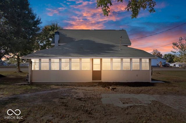 345 S Railroad Street, Atlanta, IN 46031