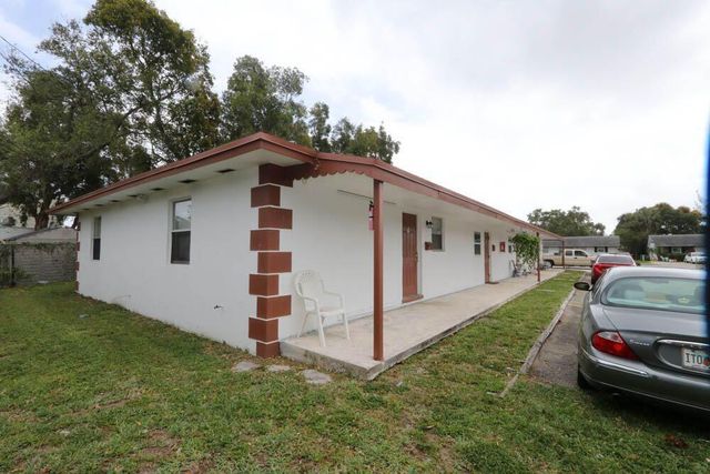 327 Silver Beach Road 3, Lake Park, FL 33403