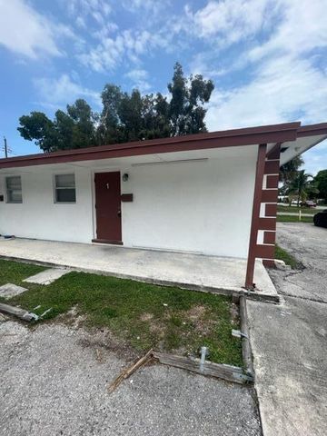 327 Silver Beach Road 3, Lake Park, FL 33403