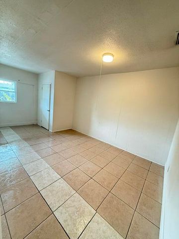 327 Silver Beach Road 3, Lake Park, FL 33403