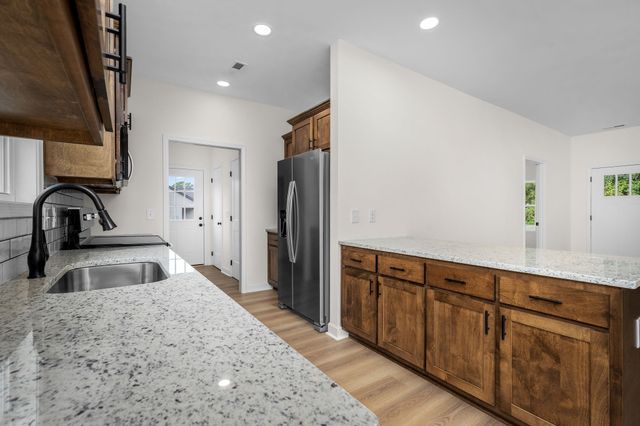 342 Underhill Rd, Mcminnville, TN 37110
