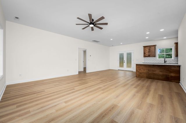 342 Underhill Rd, Mcminnville, TN 37110