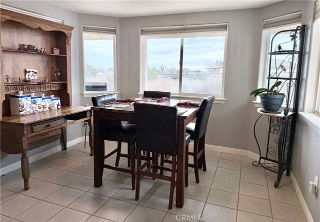 7915 Outpost Road, Oak Hills, CA 92344