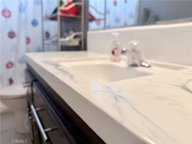 7915 Outpost Road, Oak Hills, CA 92344