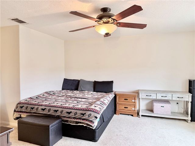 7915 Outpost Road, Oak Hills, CA 92344