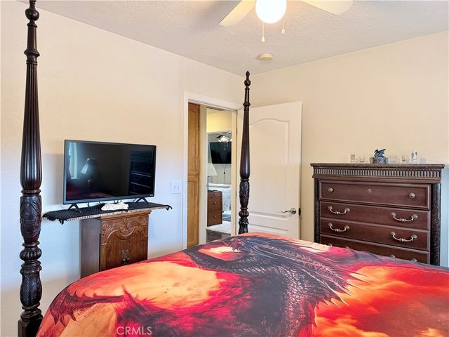 7915 Outpost Road, Oak Hills, CA 92344