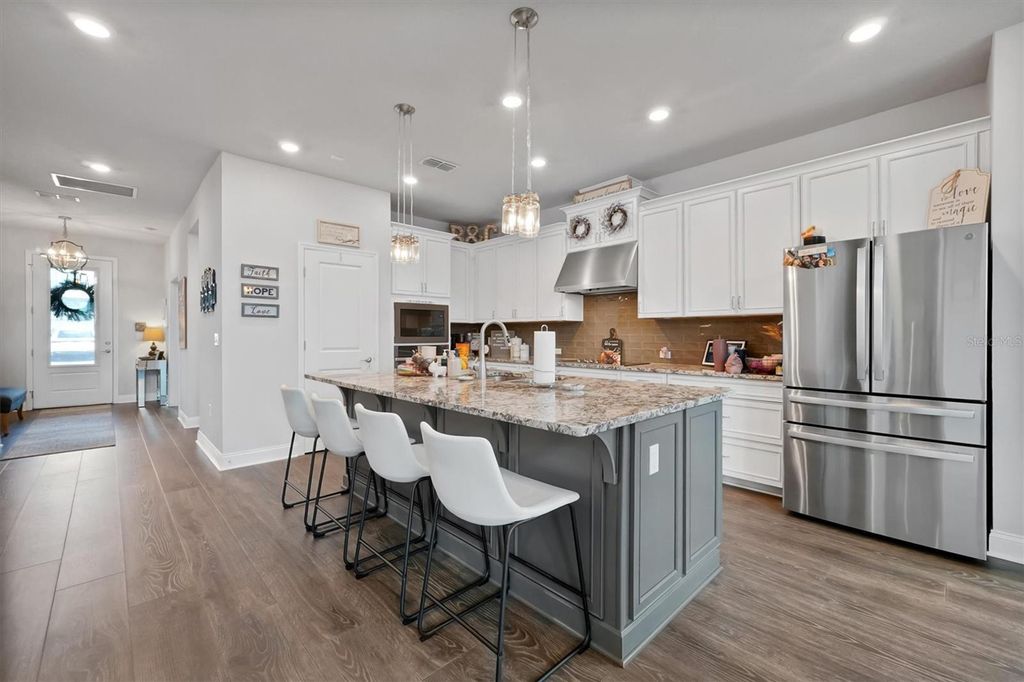 Image 8 of property listing at 17807 PASSIONFLOWER CIRCLE, Clermont, FL 34714