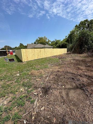 1520 Napoleon St, Baton Rouge, LA 70802