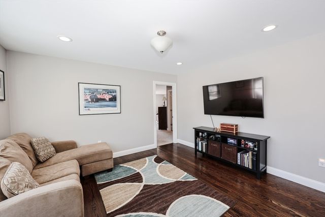 18 Highclere Rd, Windham, NH 03087