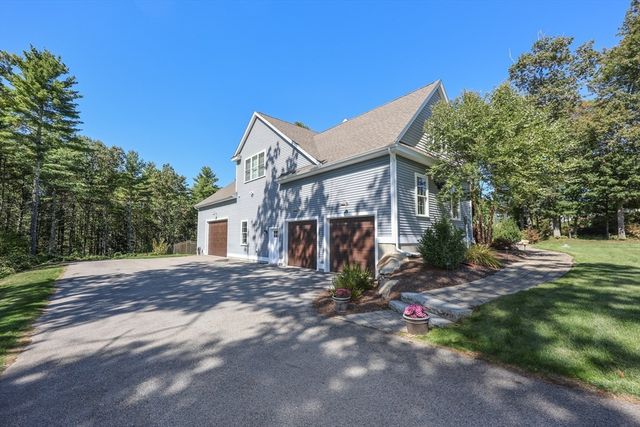 18 Highclere Rd, Windham, NH 03087
