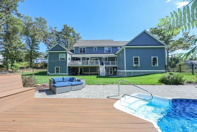 18 Highclere Rd, Windham, NH 03087