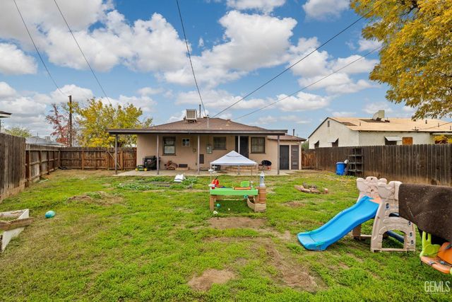 1313 Maitland Drive, Bakersfield, CA 93304