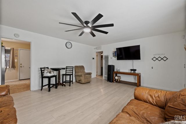 1313 Maitland Drive, Bakersfield, CA 93304