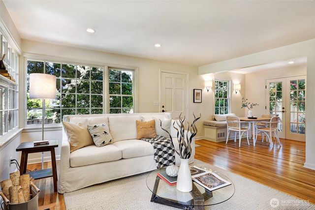 3803 NE 82nd Street, Seattle, WA 98115