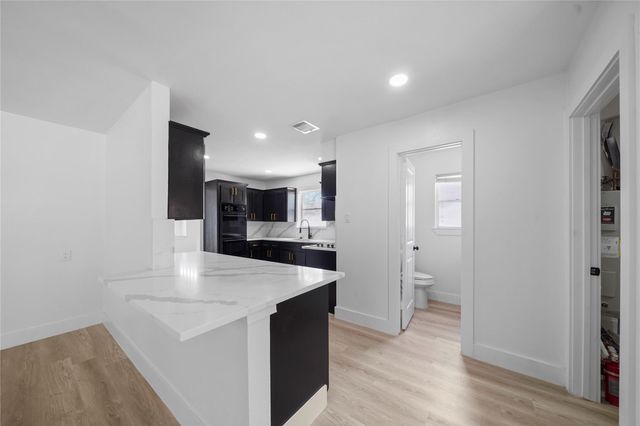 13715 Whichurch Way, Houston, TX 77015