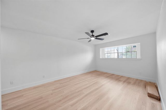 13715 Whichurch Way, Houston, TX 77015