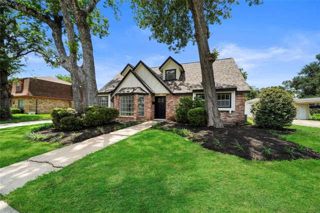 13715 Whichurch Way, Houston, TX 77015