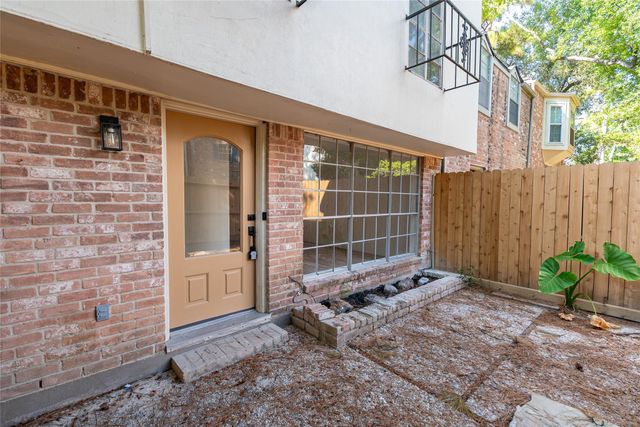 893 Wax Myrtle Lane 3, Houston, TX 77079