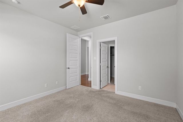 1205 Knowles DR, Hutto, TX 78634