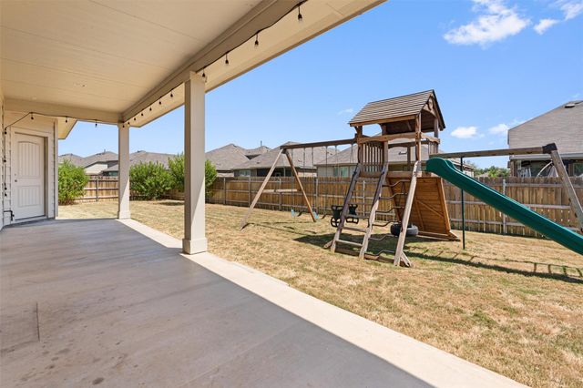 1205 Knowles DR, Hutto, TX 78634