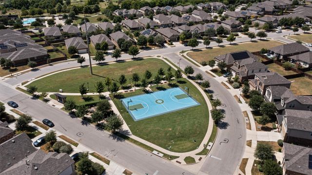 1205 Knowles DR, Hutto, TX 78634