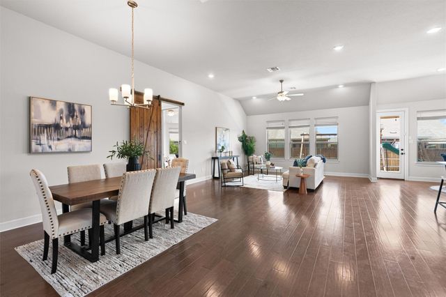 1205 Knowles DR, Hutto, TX 78634