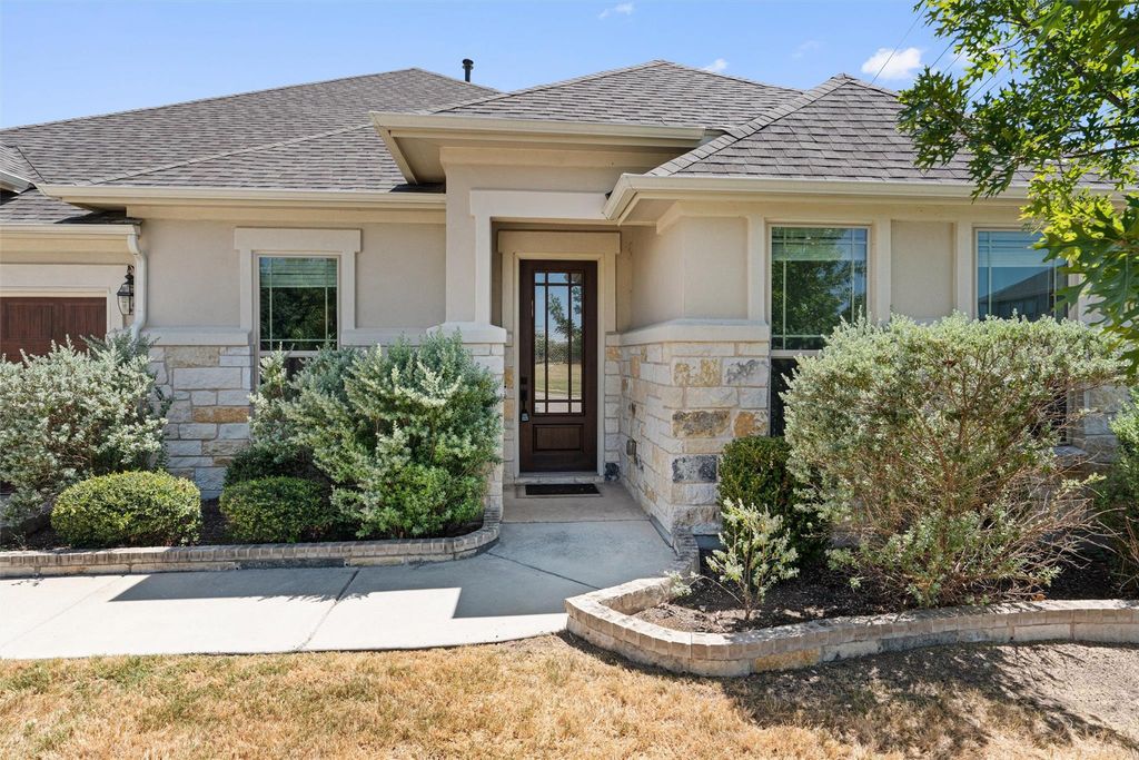 1205 Knowles DR, Hutto, TX 78634