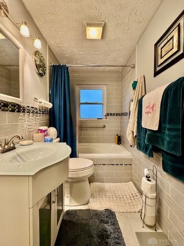 1312 Earlham Drive, Dayton, OH 45406