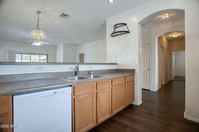 554 E SAN CARLOS Way, Chandler, AZ 85249