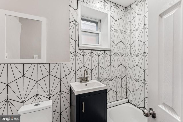 5210 RODMAN ST, Philadelphia, PA 19143