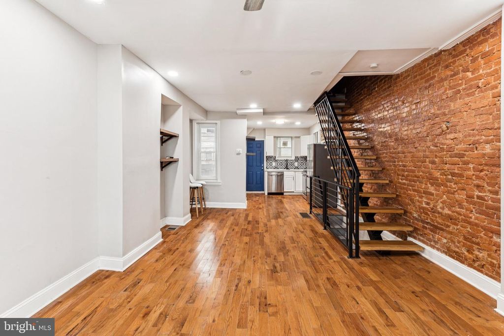 5210 RODMAN ST, Philadelphia, PA 19143