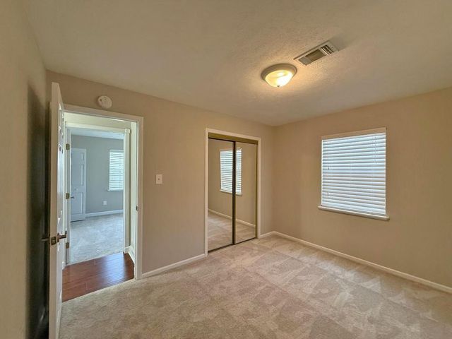 189 New Cove Dr, Livingston, TX 77351