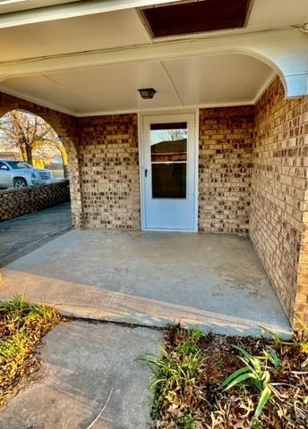 316 Jan Drive, Stratford, OK 74872
