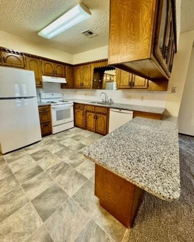 316 Jan Drive, Stratford, OK 74872