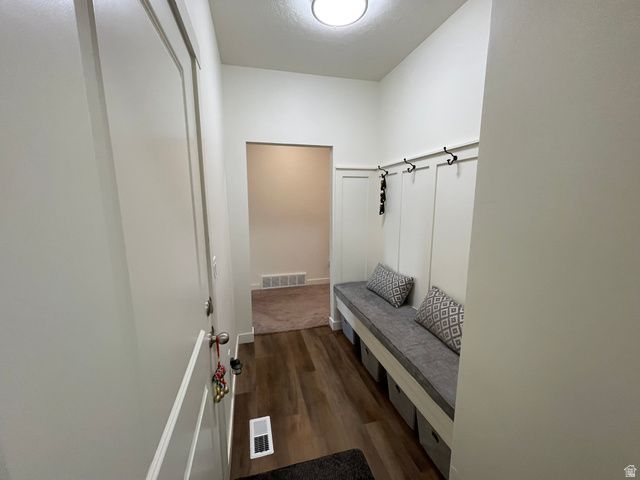 394 W PARKWAY DR, Kaysville, UT 84037