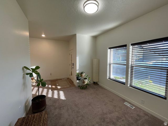 394 W PARKWAY DR, Kaysville, UT 84037