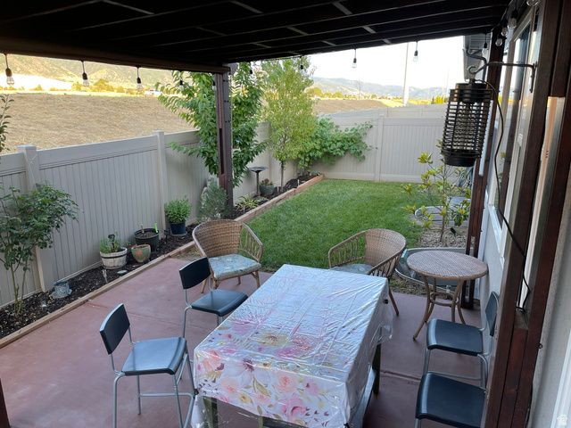 394 W PARKWAY DR, Kaysville, UT 84037