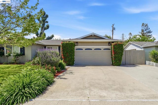 5673 Drysdale Dr, San Jose, CA 95124