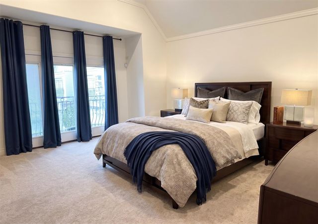 5622 Dolores Street, Houston, TX 77057