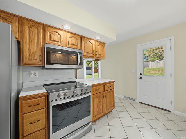 5608 Winston Road, Evansville, IN 47711