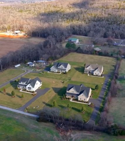 640 Dotson Cemetery Rd, Decherd, TN 37324