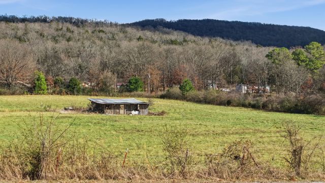 640 Dotson Cemetery Rd, Decherd, TN 37324