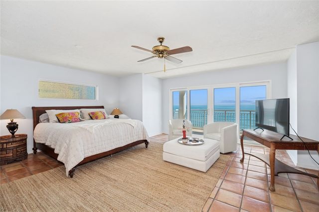 989 N Highway A1A 5, Indialantic, FL 32903
