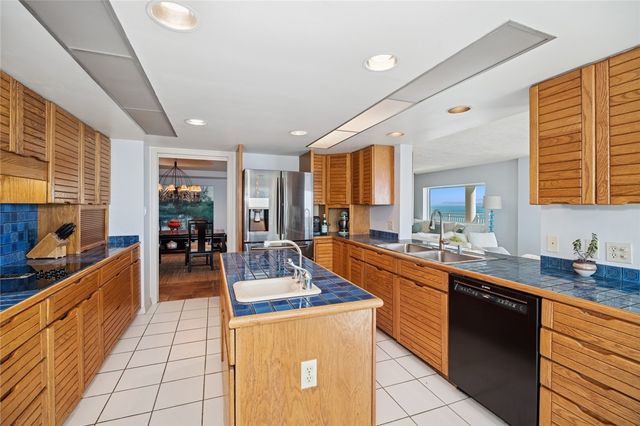 989 N Highway A1A 5, Indialantic, FL 32903