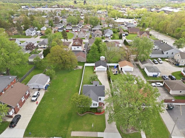 1608 N Center Street, Crest Hill, IL 60403