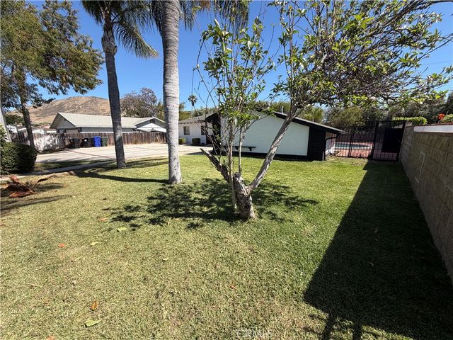 6754 Karen Lane, Jurupa Valley, CA 92509