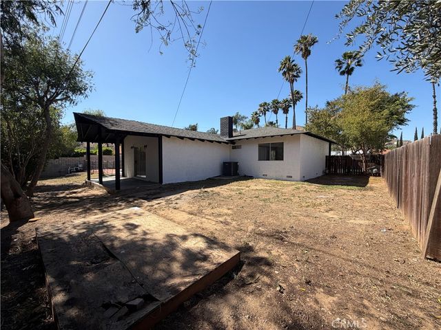 6754 Karen Lane, Jurupa Valley, CA 92509