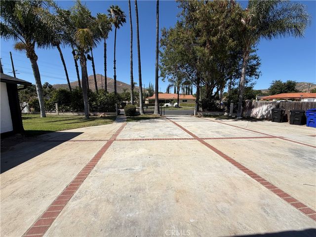 6754 Karen Lane, Jurupa Valley, CA 92509
